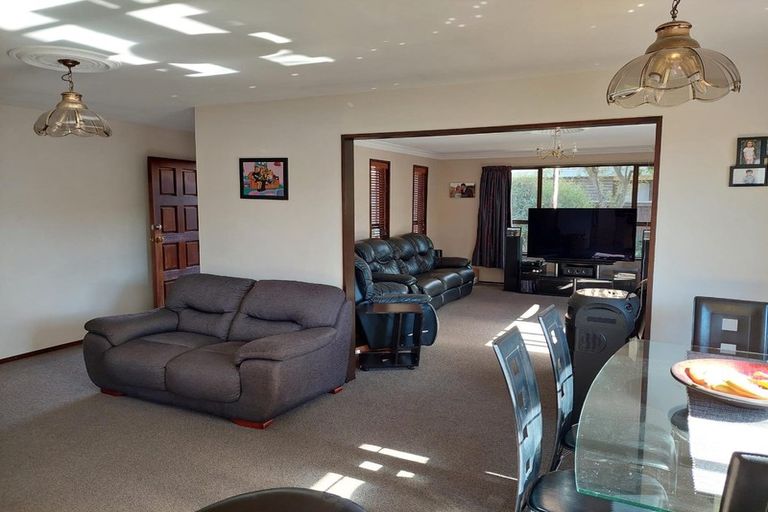 Photo of property in 5 Broadhaven Avenue, Parklands, Christchurch, 8083