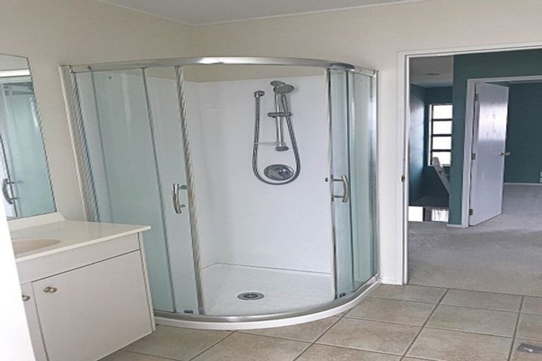 Photo of property in 1/8 Daria Place, Northpark, Auckland, 2013