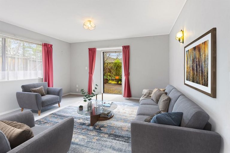 Photo of property in 47 Glenview Road, Glen Eden, Auckland, 0602