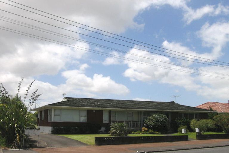 Property details for 5/174 Blockhouse Road, Avondale, Auckland, 0600