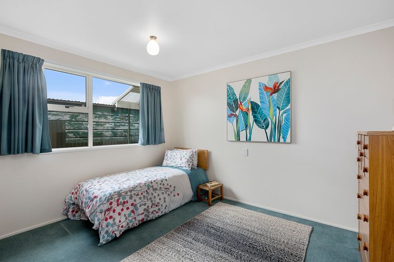 Photo of property in 165 Oxford Street, South Dunedin, Dunedin, 9012