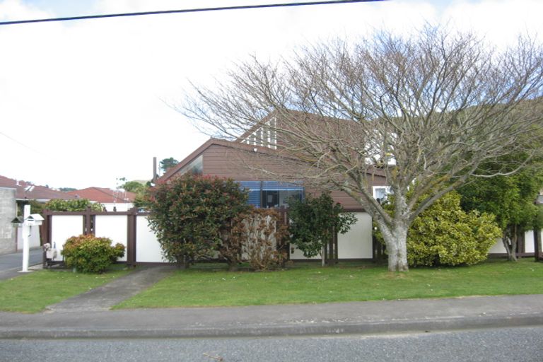 Photo of property in 39 Parkvale Road, Karori, Wellington, 6012