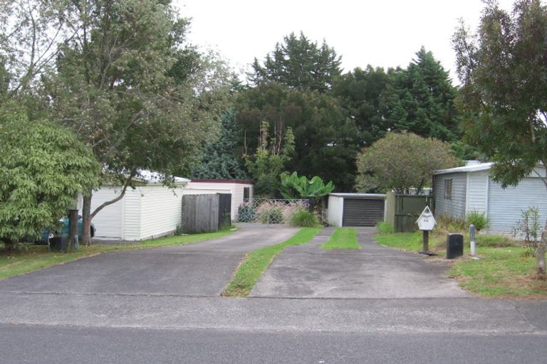 Photo of property in 17 St Margaret Place, West Harbour, Auckland, 0618