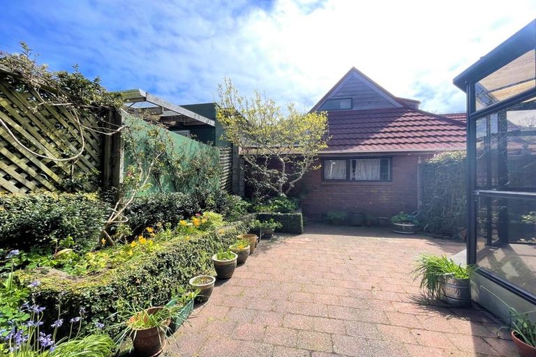 Photo of property in 14b Agra Crescent, Khandallah, Wellington, 6035