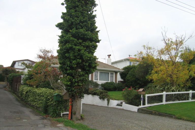 Photo of property in 31a Ranui Terrace, Tawa, Wellington, 5028