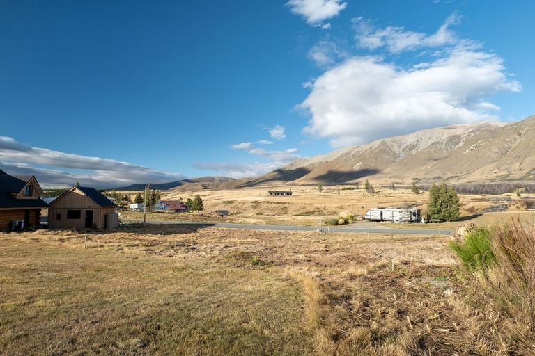 Photo of property in 35 Ohau Drive, Lake Ohau, Twizel, 9412