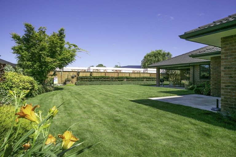 Photo of property in 15 Twin Willow Close, Cambridge, 3434