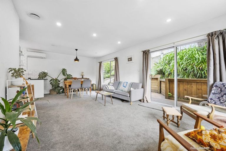 Photo of property in 10b Dormar Place, Churton Park, Wellington, 6037