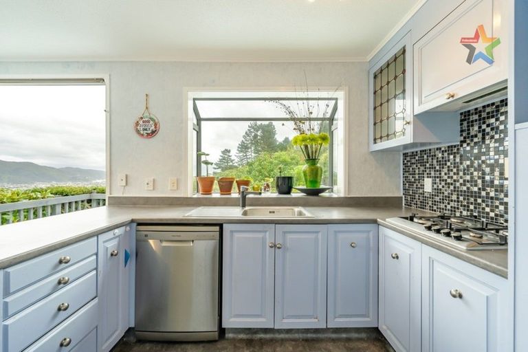 Photo of property in 75 Park Road, Belmont, Lower Hutt, 5010