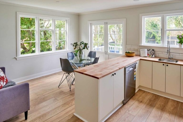 Photo of property in 48 Queen Street, Petone, Lower Hutt, 5012