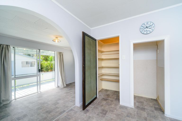 Photo of property in 27 Galway Avenue, Hokowhitu, Palmerston North, 4410