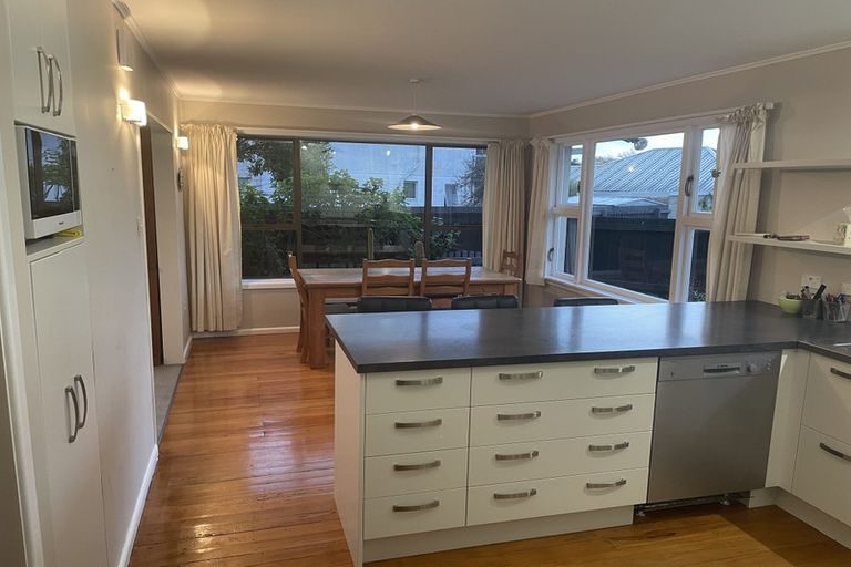 Photo of property in 2/5 Hillsborough Terrace, Hillsborough, Christchurch, 8022