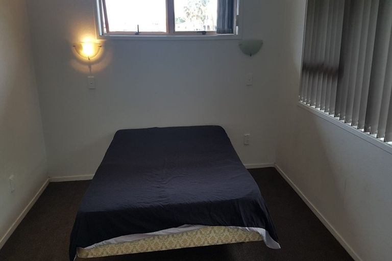 Photo of property in 2/14 Bendale Place, Papatoetoe, Auckland, 2025