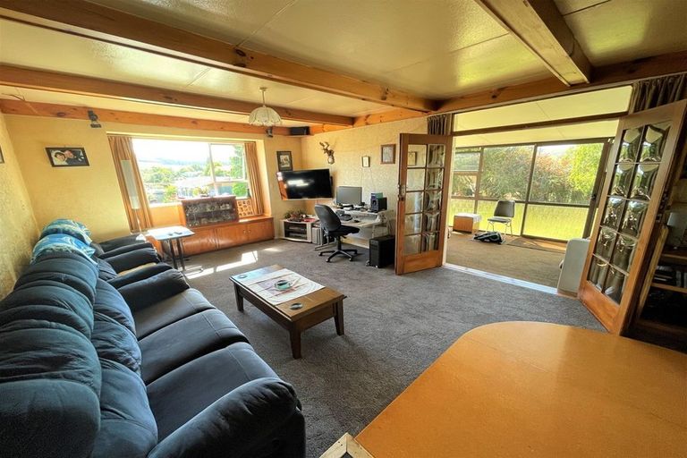 Photo of property in 11 Stuart Street, Owaka, 9535