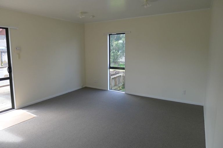 Photo of property in 37 Solveig Place, Randwick Park, Auckland, 2105