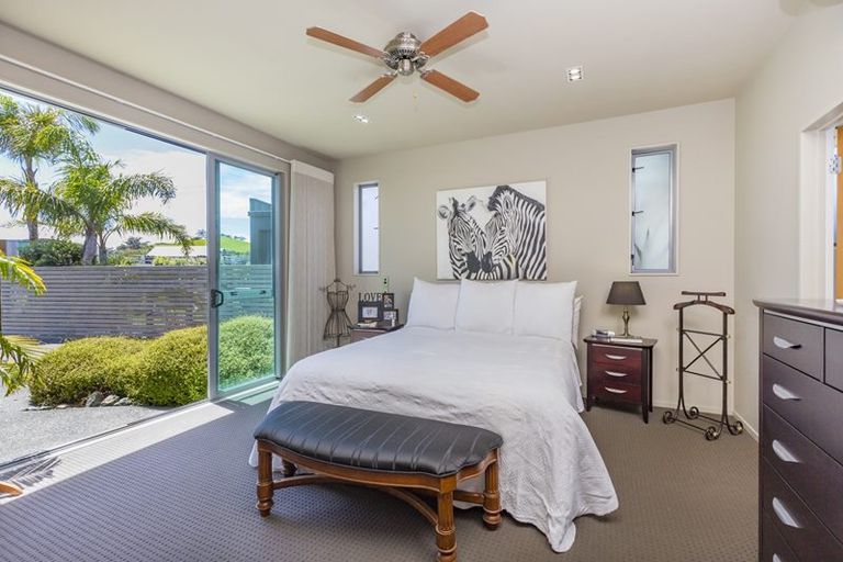 Photo of property in 26 Taumata Road, Omaha, Warkworth, 0986