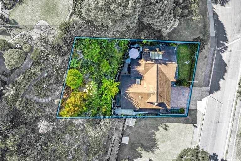 Photo of property in 12 Sunburst Avenue, Snells Beach, 0920