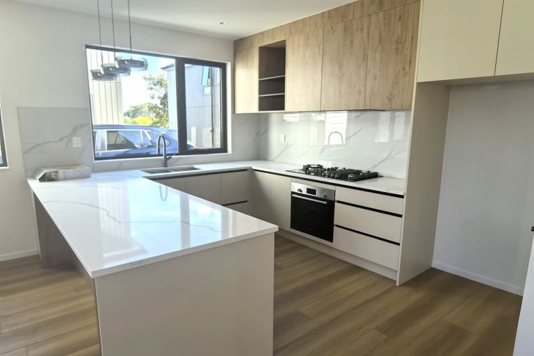 Photo of property in 1b Altair Place, Windsor Park, Auckland, 0632