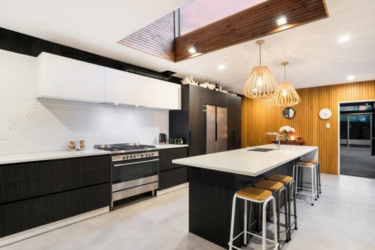 Photo of property in 28 Kahurangi Place, Snells Beach, 0920