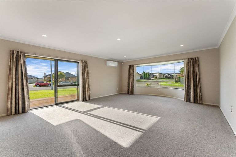 Photo of property in 2 Varsity Heights, Fitzherbert, Palmerston North, 4410