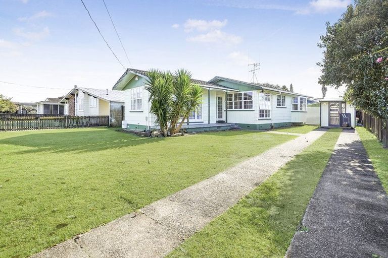 Photo of property in 260 Sandwich Road, St Andrews, Hamilton, 3200