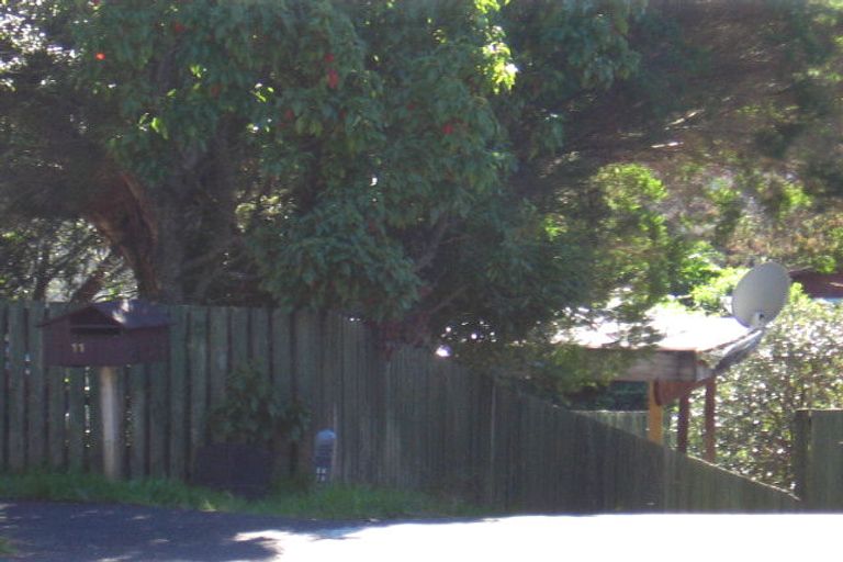Photo of property in 11 Glucina Place, Glen Eden, Auckland, 0602