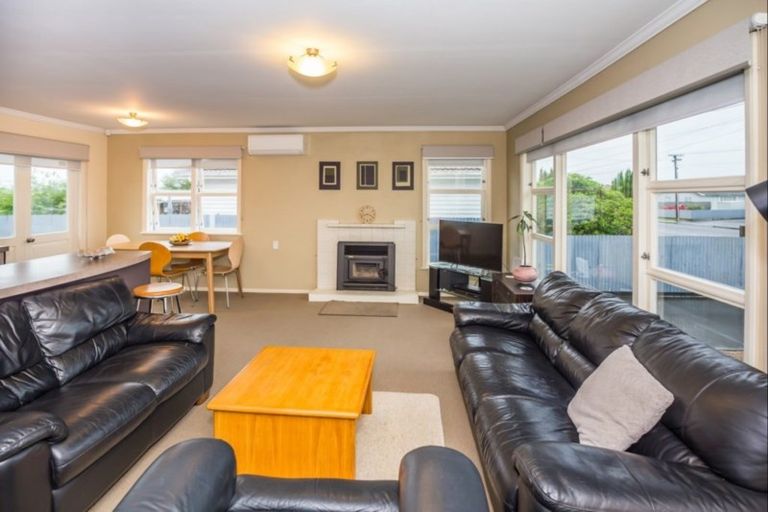 Photo of property in 15 George Street, Levin, 5510