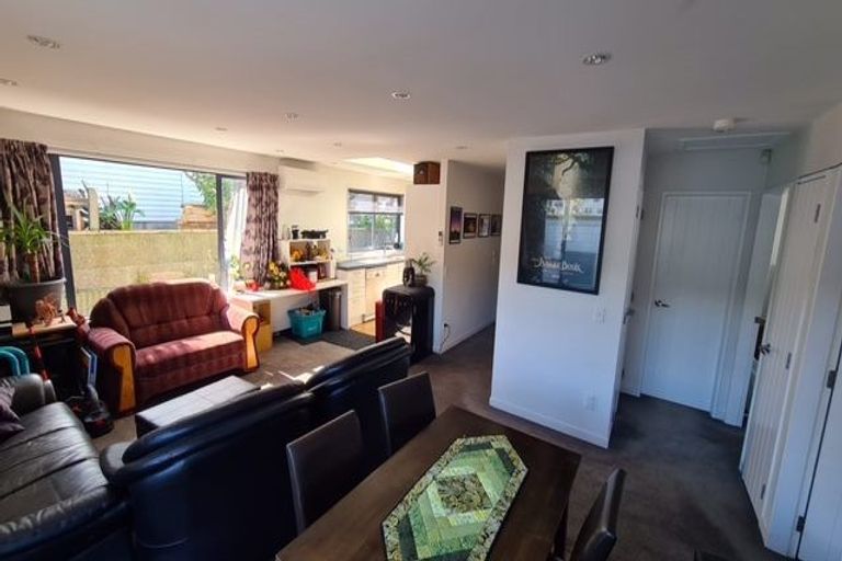 Photo of property in 18b Tamar Street, Island Bay, Wellington, 6023