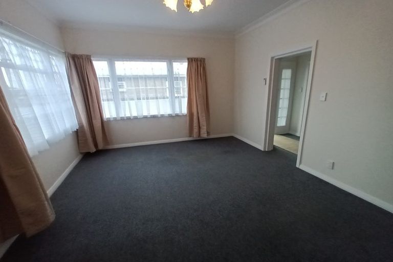 Photo of property in 4 Douglas Street, Levin, 5510