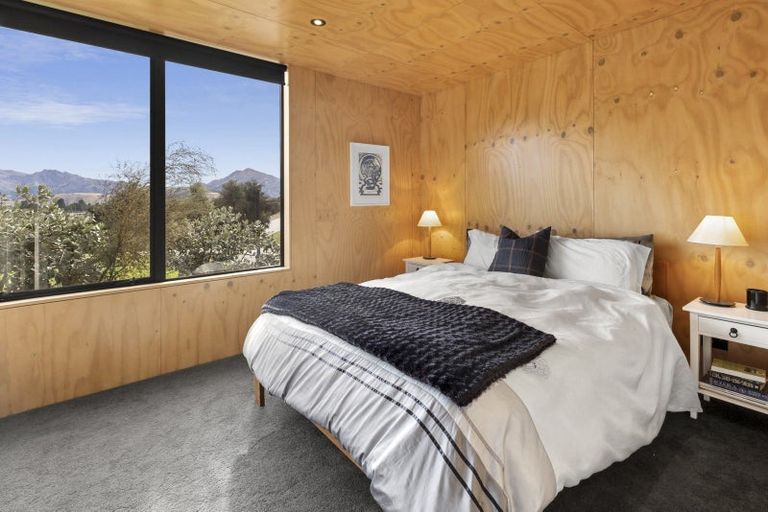 Photo of property in 4 Highfield Ridge, Wanaka, 9305