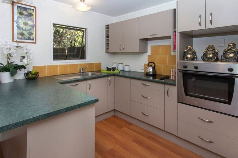 Photo of property in 1/104 Pakuranga Road, Pakuranga, Auckland, 2010