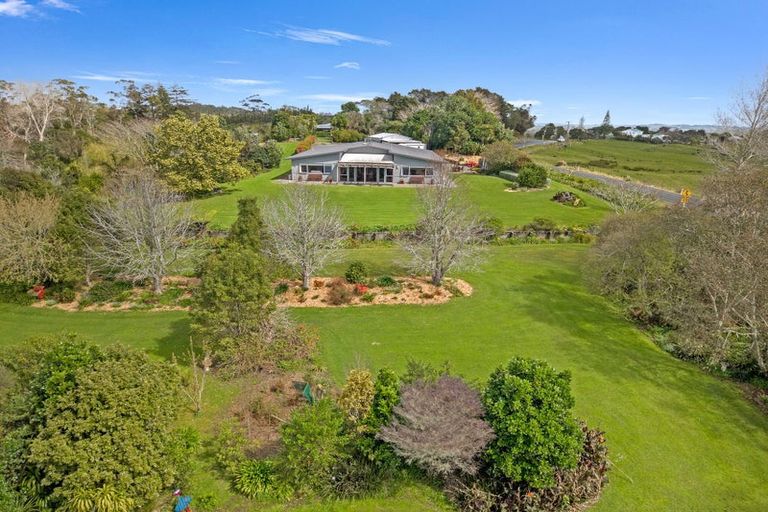 Photo of property in 320 Mangawhai Kaiwaka Road, Kaiwaka, Wellsford, 0975