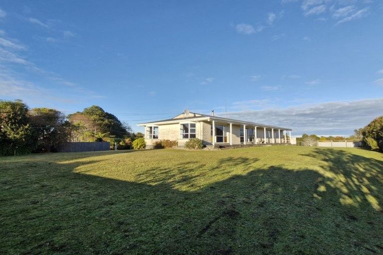 Photo of property in 94 Oxford Road, Okato, 4335