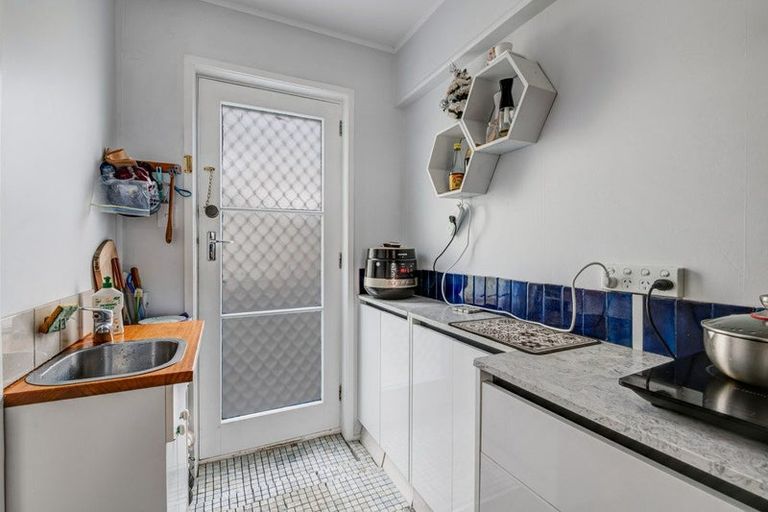 Photo of property in 1/13 Ayton Drive, Totara Vale, Auckland, 0629