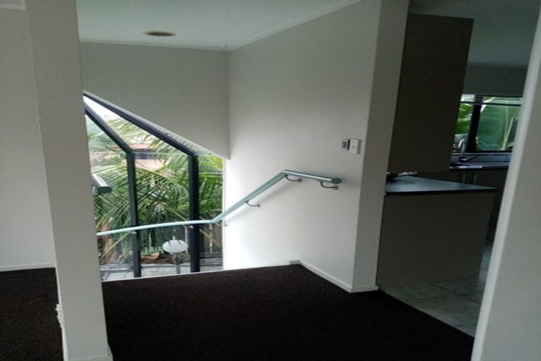 Photo of property in 2/4 Dorrit Lane, Howick, Auckland, 2014