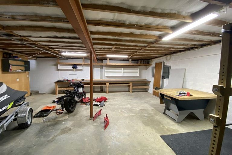 Photo of property in 10 Kilgour Street, Waihola, Milton, 9073