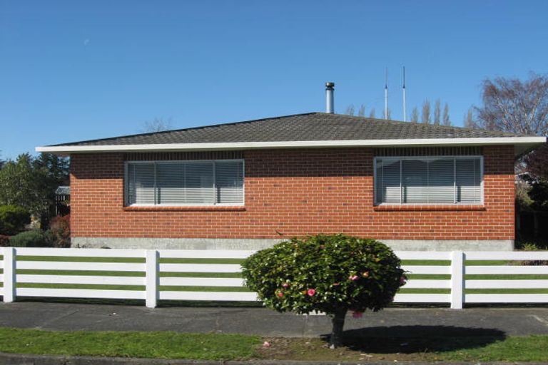 Photo of property in 13 Fairbrother Street, Carterton, 5713