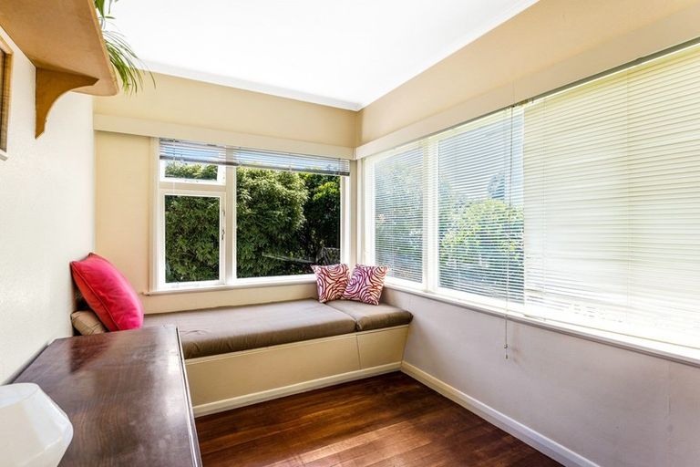 Photo of property in 10 Elizabeth Street, Pukerua Bay, 5026