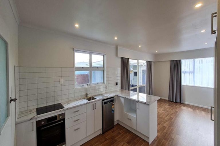 Photo of property in 3 Bruce Place, Highbury, Palmerston North, 4412