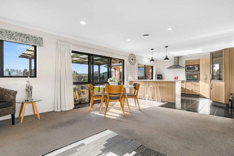 Photo of property in 5 Carroll Place, Owhata, Rotorua, 3010