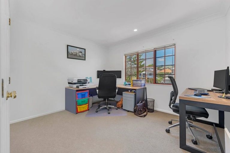 Photo of property in 16 Bronte Place, Somerville, Auckland, 2014