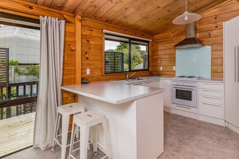 Photo of property in 88 Doves Bay Road, Kerikeri, 0294