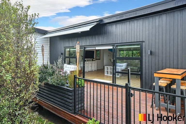 Photo of property in 16 Puriri Road, Pukekohe, 2120