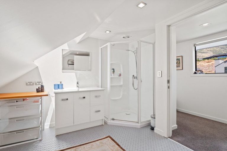 Photo of property in 44 Onslow Road, Lake Hayes, Queenstown, 9304