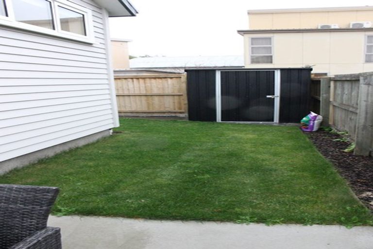 Photo of property in 2/100 Purchas Street, Edgeware, Christchurch, 8013