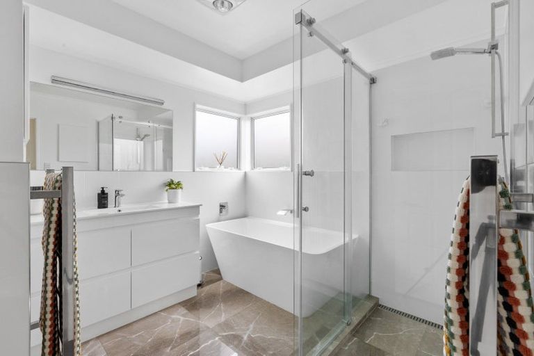 Photo of property in 3 Lakeside Drive, Orewa, 0931