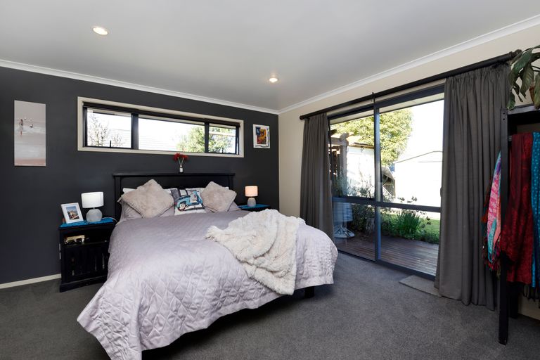 Photo of property in 35 Hollybush Drive, Brightwater, 7022