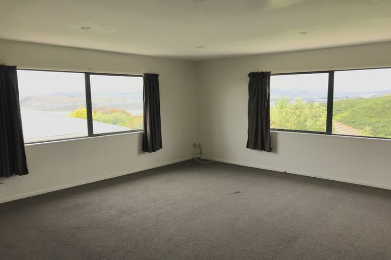 Photo of property in 31a Hiwi Crescent, Titahi Bay, Porirua, 5022