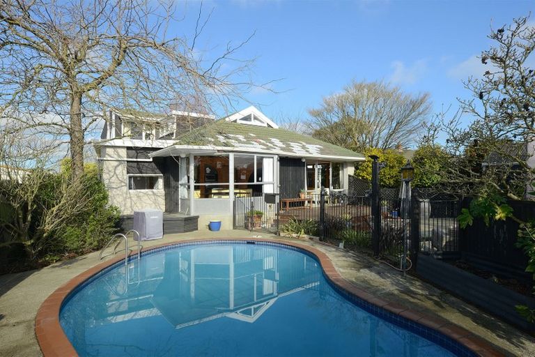 Photo of property in 20 Sandringham Place, Bryndwr, Christchurch, 8053