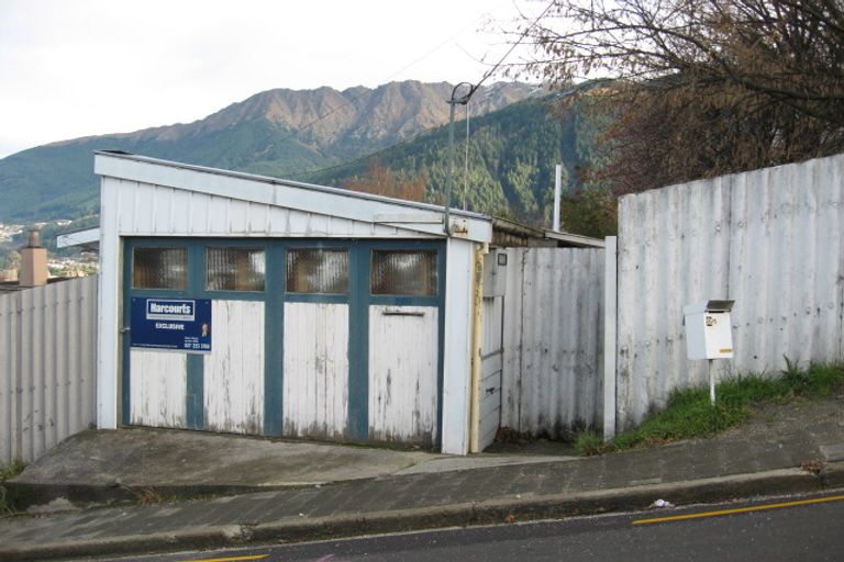 Photo of property in 26 Suburb Street, Queenstown, 9300